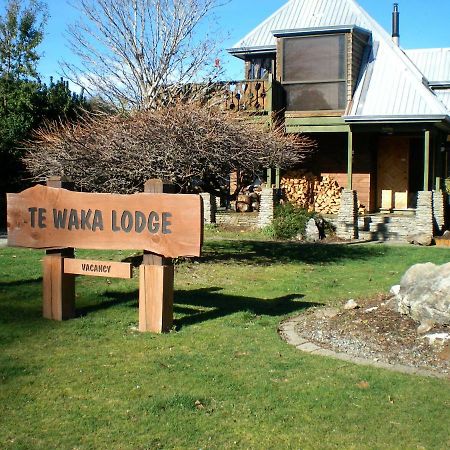 Te Waka Lodgeテアナウ エクステリア 写真